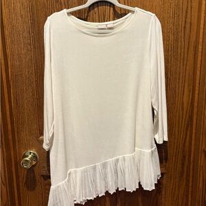 Elegant White Pleated Hem Women's Top